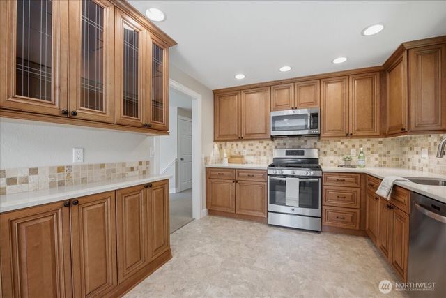 19310 37th Avenue NE, Lake Forest Park, WA 98155