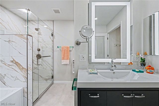 3300 Green Road, Beachwood, OH 44122