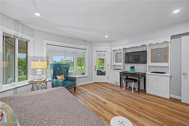 3300 Green Road, Beachwood, OH 44122
