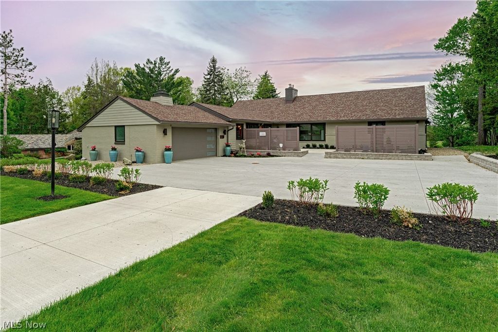 3300 Green Road, Beachwood, OH 44122