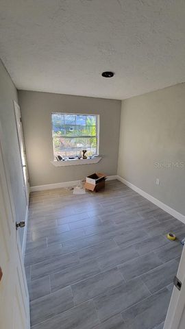 4715 W WALLCRAFT AVENUE, Tampa, FL 33611