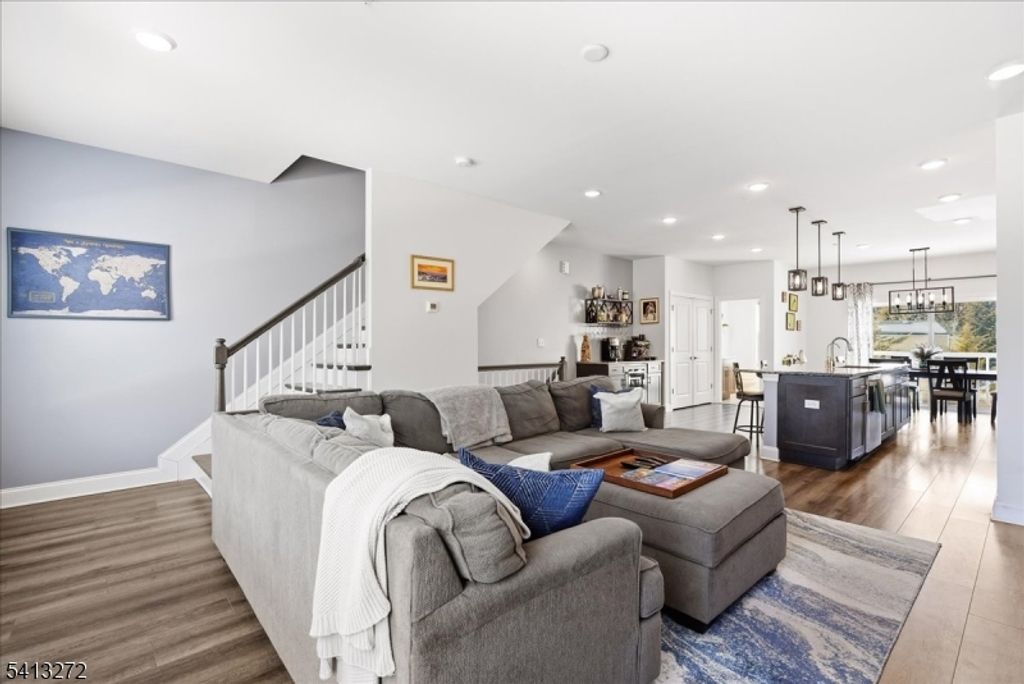 905 Abbe Rd, Little Falls Twp., NJ 07424