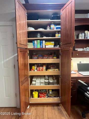 11610 Wetherby Ave, Louisville, KY 40243