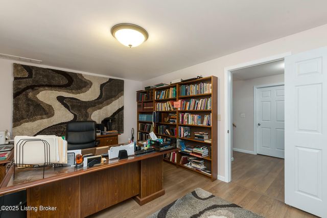 11610 Wetherby Ave, Louisville, KY 40243