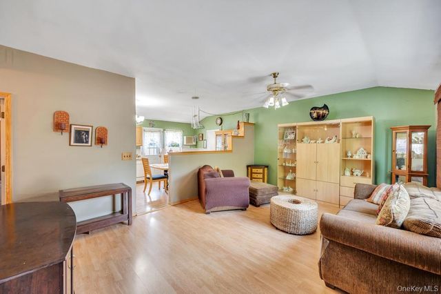 3 Megan Court, Bellport, NY 11713