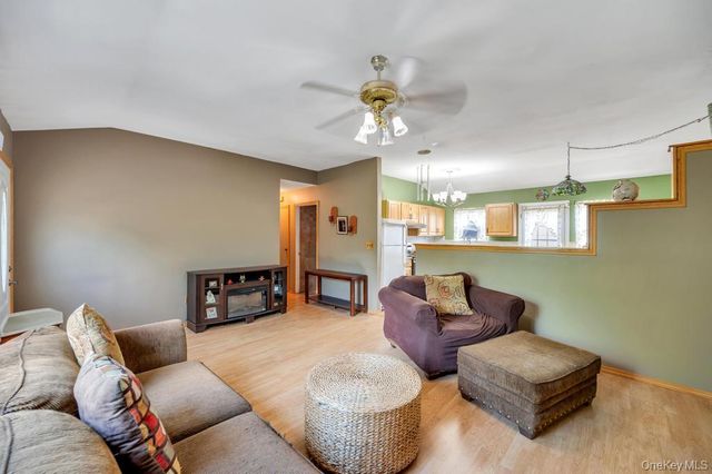 3 Megan Court, Bellport, NY 11713