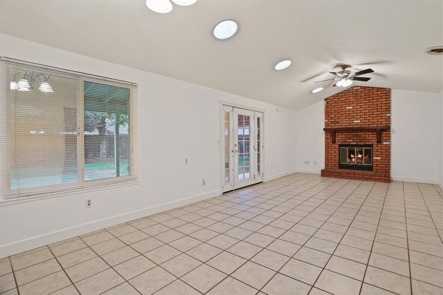 1417 Fransen Ln, Modesto, CA 95355