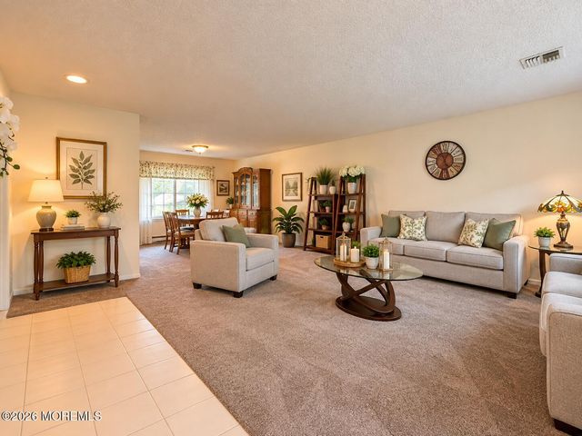 120C Ironwood Plaza, Monroe, NJ 08831