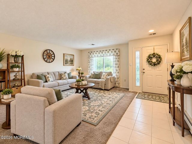 120C Ironwood Plaza, Monroe, NJ 08831