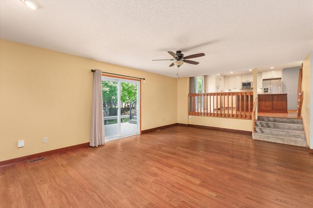 8209 Sharon Drive, Urbandale, IA 50322
