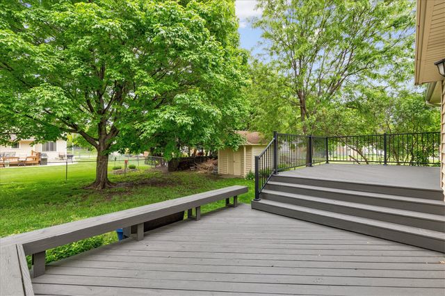 8209 Sharon Drive, Urbandale, IA 50322