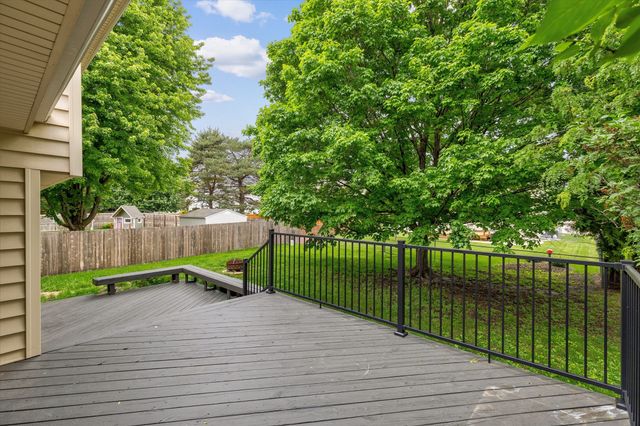 8209 Sharon Drive, Urbandale, IA 50322
