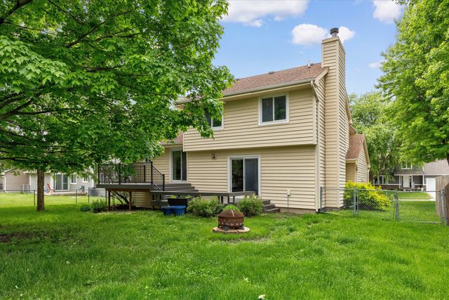 8209 Sharon Drive, Urbandale, IA 50322