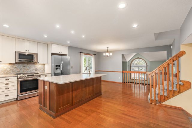 8209 Sharon Drive, Urbandale, IA 50322