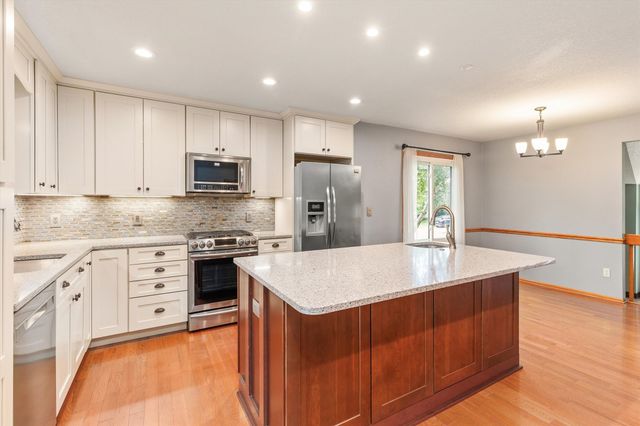 8209 Sharon Drive, Urbandale, IA 50322