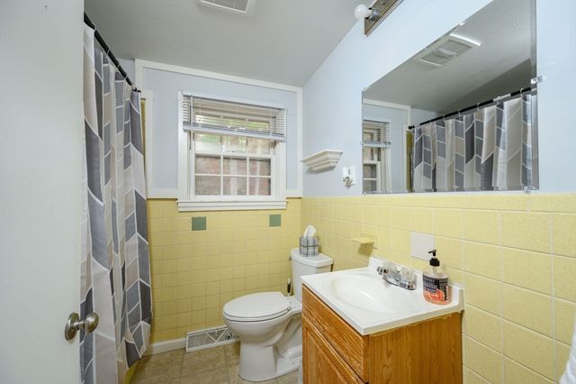 330 Pleasant St, Pembroke, MA 02359