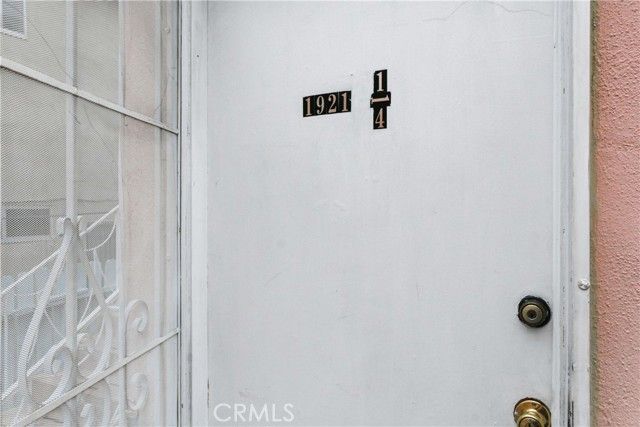 1921 Chariton Street, Los Angeles, CA 90034