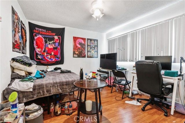 1921 Chariton Street, Los Angeles, CA 90034