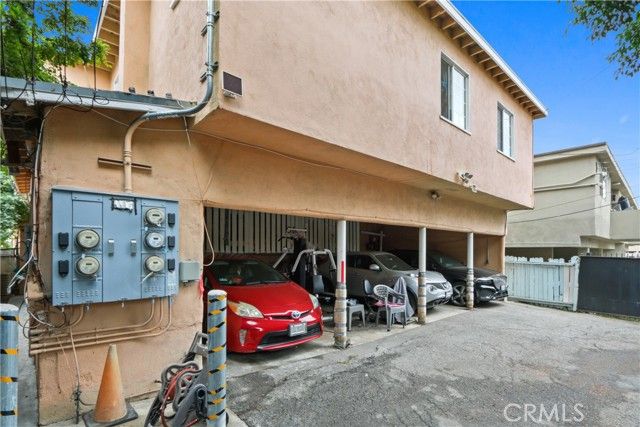 1921 Chariton Street, Los Angeles, CA 90034