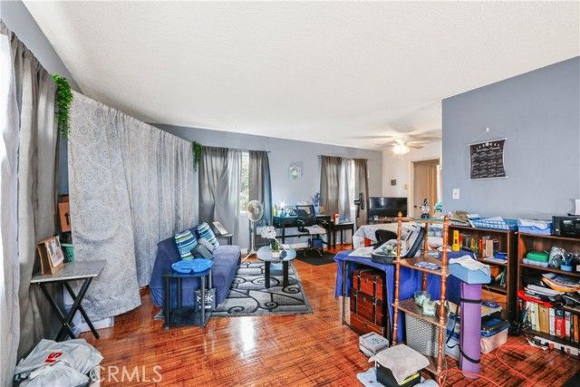 1921 Chariton Street, Los Angeles, CA 90034