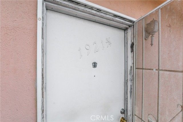 1921 Chariton Street, Los Angeles, CA 90034