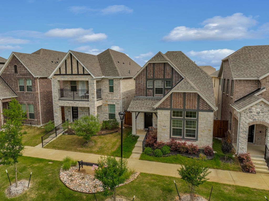 2617 Kings Canyon Mews, Corinth, TX 76210