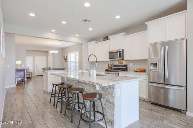 19655 W WOODLANDS Avenue, Buckeye, AZ 85326