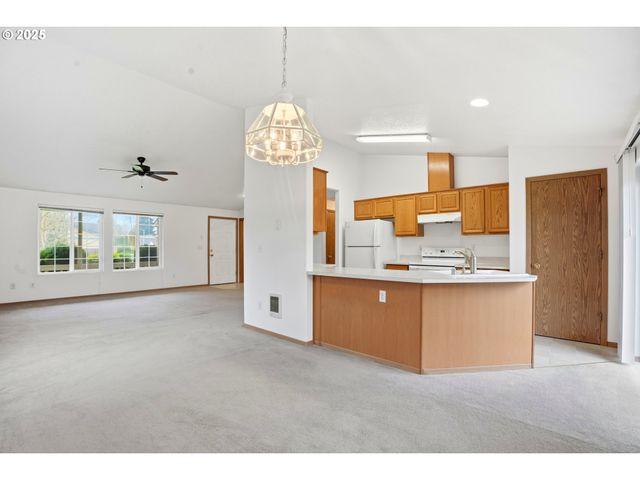 513 Se CLARK Ave, Battle Ground, WA 98604