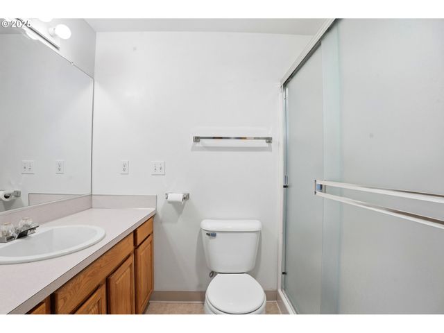 513 Se CLARK Ave, Battle Ground, WA 98604