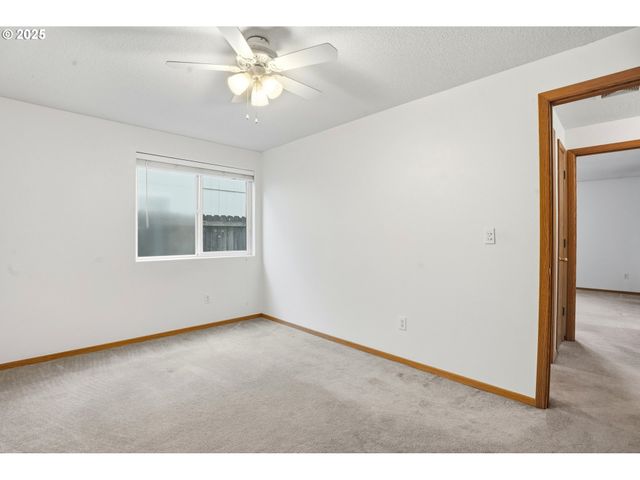 513 Se CLARK Ave, Battle Ground, WA 98604