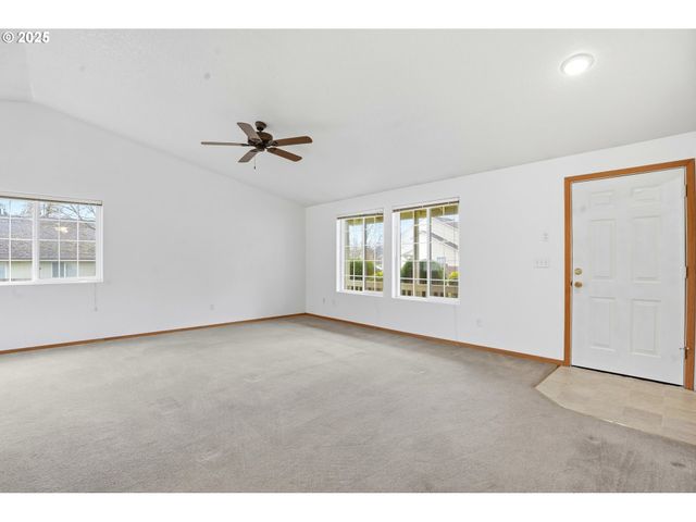 513 Se CLARK Ave, Battle Ground, WA 98604