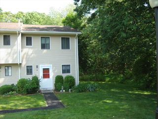 16 Heather Ln 16, Bridgewater, MA 02324