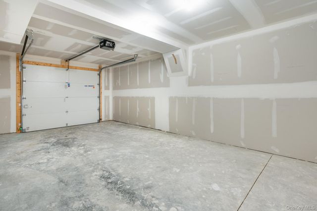 75 Hudson Circle 44, Marlboro, NY 12542