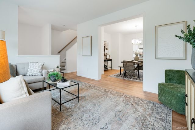 75 Hudson Circle 44, Marlboro, NY 12542