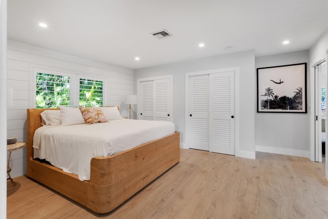 2720 Cardinal Circle, Gulf Stream, FL 33483