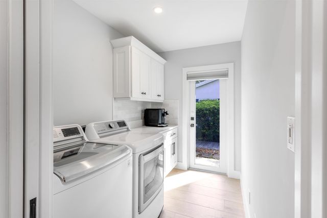 2720 Cardinal Circle, Gulf Stream, FL 33483