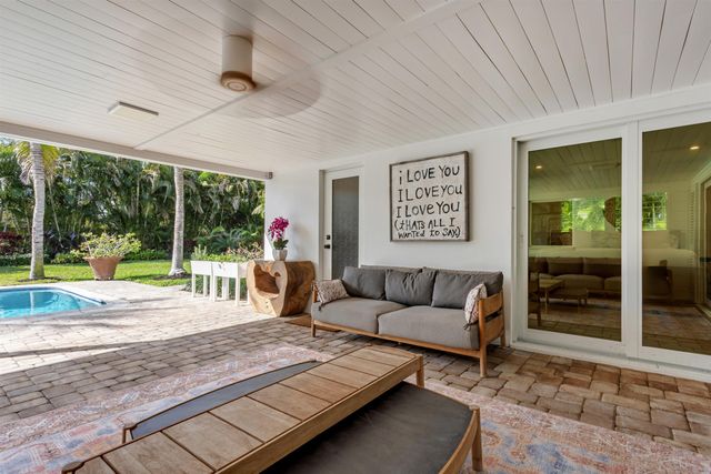 2720 Cardinal Circle, Gulf Stream, FL 33483