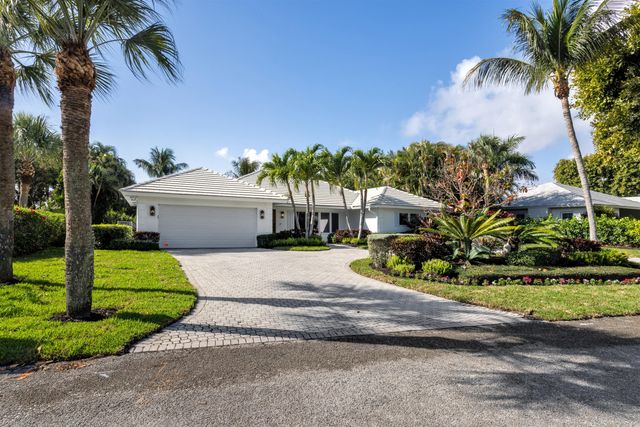 2720 Cardinal Circle, Gulf Stream, FL 33483