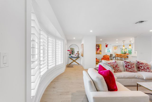 2720 Cardinal Circle, Gulf Stream, FL 33483