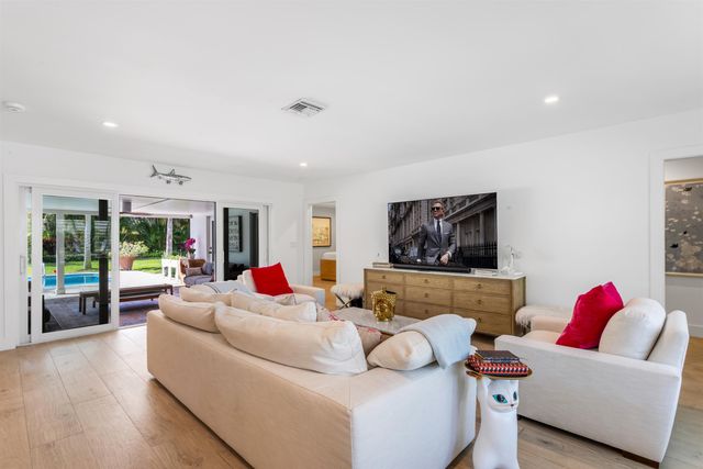 2720 Cardinal Circle, Gulf Stream, FL 33483