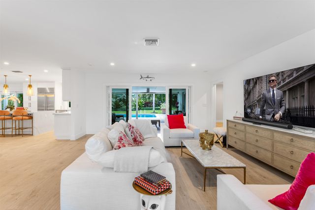 2720 Cardinal Circle, Gulf Stream, FL 33483