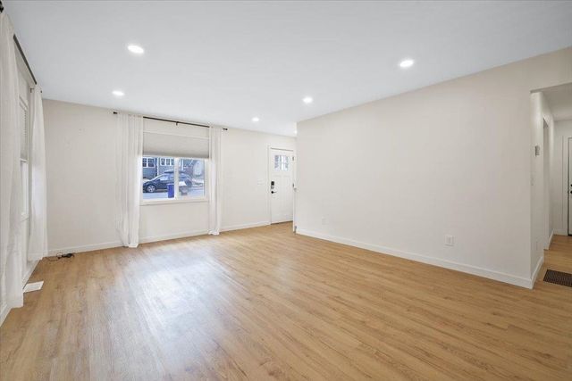 2927 E 16th Ave, Spokane, WA 99223