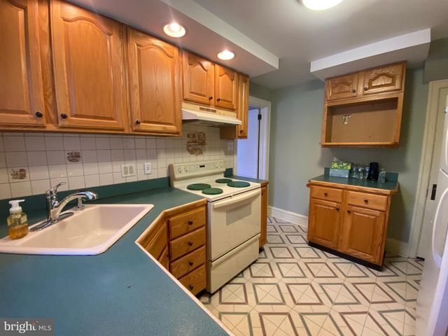 2012 OLD FORTY FOOT RD, Harleysville, PA 19438