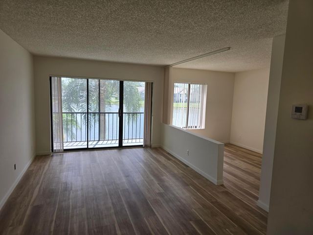 1108 Green Pine Boulevard C2, West Palm Beach, FL 33409