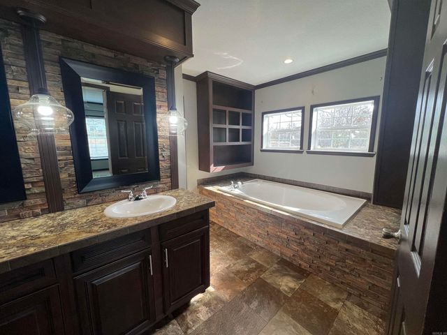 10 Torro Park Circle, Greenbrier, AR 72058