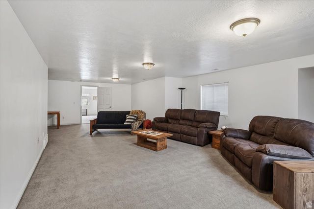 1229 N 2025 W, Layton, UT 84041