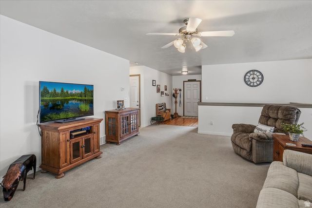 1229 N 2025 W, Layton, UT 84041