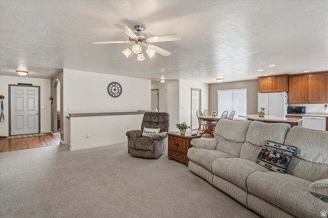 1229 N 2025 W, Layton, UT 84041