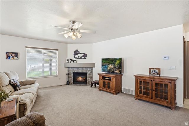 1229 N 2025 W, Layton, UT 84041