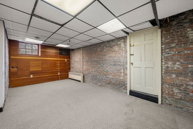 4 Derne St 1, Boston, MA 02114